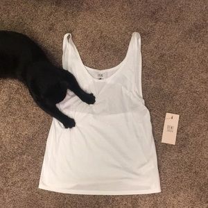 White work out tank (kitty not included 😺)